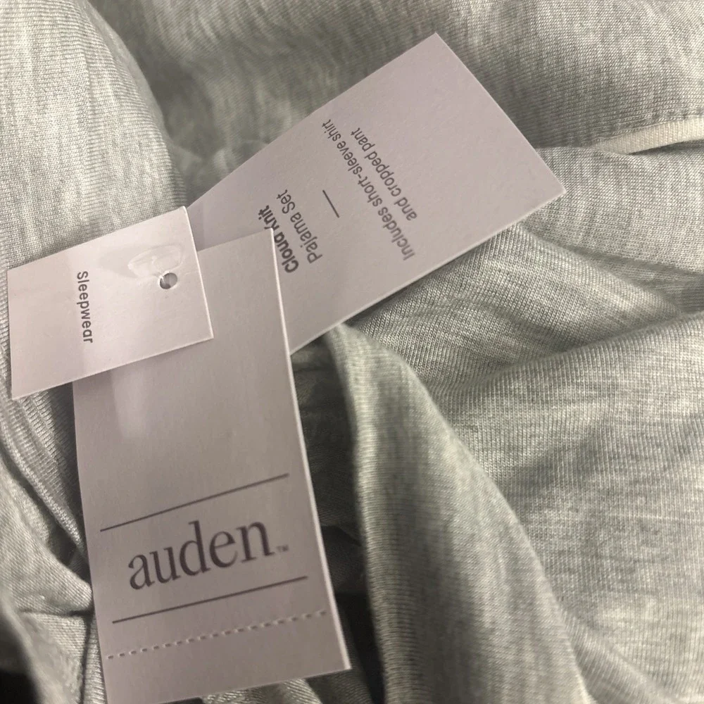 Women's Size XL Auden Cloud Knit Short Sleeve Top  & Cropped Pants Pajamas GRAY - Picture 5 of 6